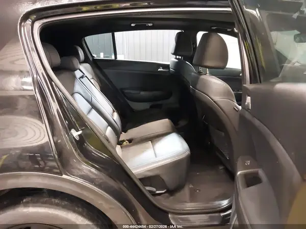 KNDP6CAC7M7912791 2021 KIA SPORTAGE - Image 8
