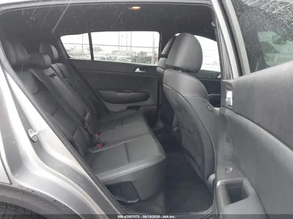 KNDP6CAC8L7796175 2020 KIA SPORTAGE - Image 8