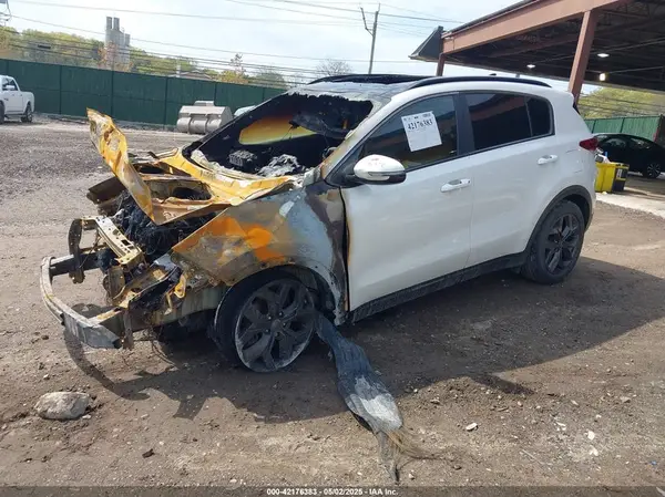 KNDP6CAC8M7918972 2021 KIA SPORTAGE - Image 2