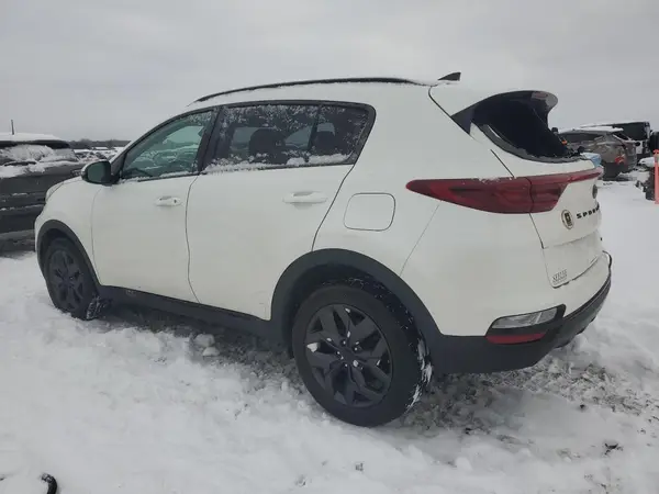 KNDP6CAC8M7935884 2021 KIA SPORTAGE - Image 2