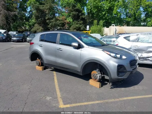 KNDP6CAC8N7017781 2022 KIA SPORTAGE - Image 1