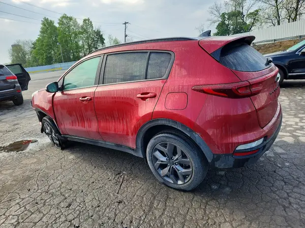 KNDP6CAC8N7955697 2022 KIA SPORTAGE - Image 2