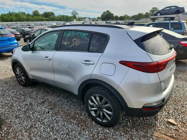 KNDP6CAC9M7860399 2021 KIA SPORTAGE - Image 2
