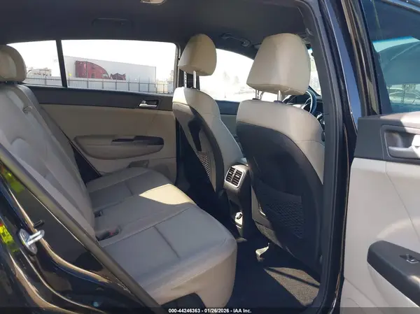 KNDP6CAC9M7905647 2021 KIA SPORTAGE - Image 8