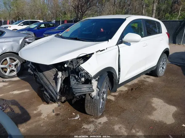 KNDPB3AC0G7795037 2016 KIA SPORTAGE - Image 2