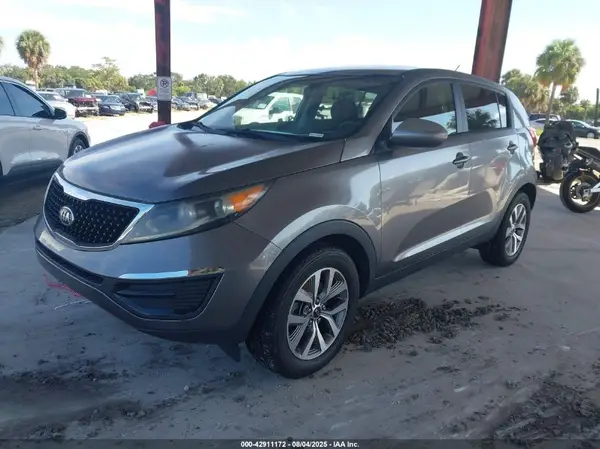 KNDPB3AC0G7795832 2016 KIA SPORTAGE - Image 2