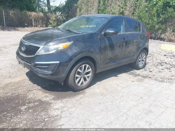KNDPB3AC0G7796074 2016 KIA SPORTAGE - Image 2