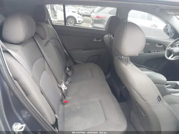 KNDPB3AC0G7818817 2016 KIA SPORTAGE - Image 8