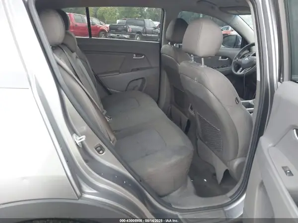 KNDPB3AC0G7837111 2016 KIA SPORTAGE - Image 8
