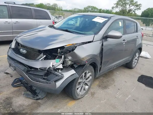 KNDPB3AC0G7868567 2016 KIA SPORTAGE - Image 2