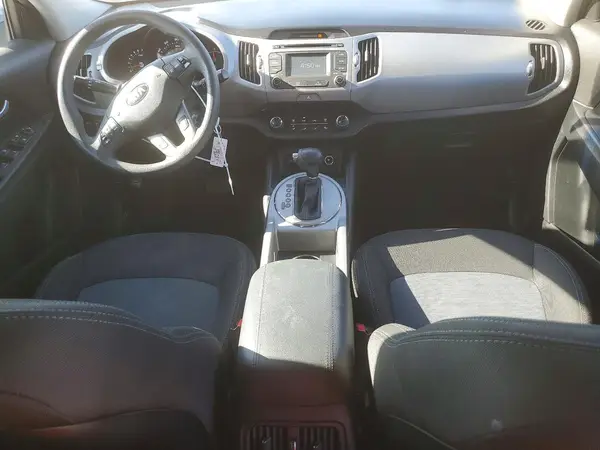 KNDPB3AC1G7807986 2016 KIA SPORTAGE - Image 8