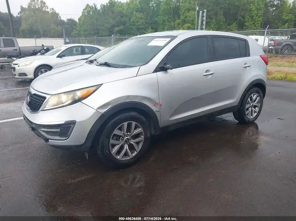 KNDPB3AC1G7809818 2016 KIA SPORTAGE - Image 2