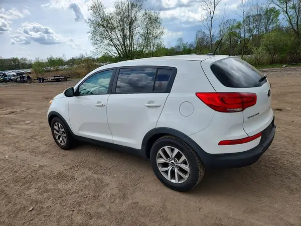 KNDPB3AC1G7812492 2016 KIA SPORTAGE - Image 2