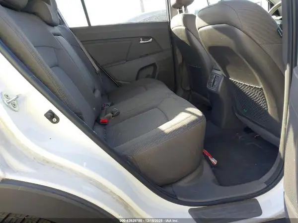 KNDPB3AC1G7822472 2016 KIA SPORTAGE - Image 8