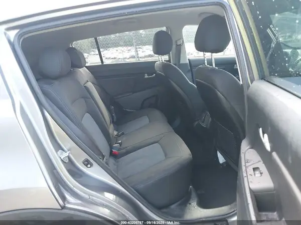 KNDPB3AC1G7823380 2016 KIA SPORTAGE - Image 8