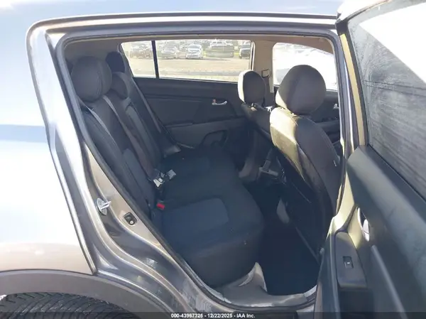 KNDPB3AC1G7857044 2016 KIA SPORTAGE - Image 8