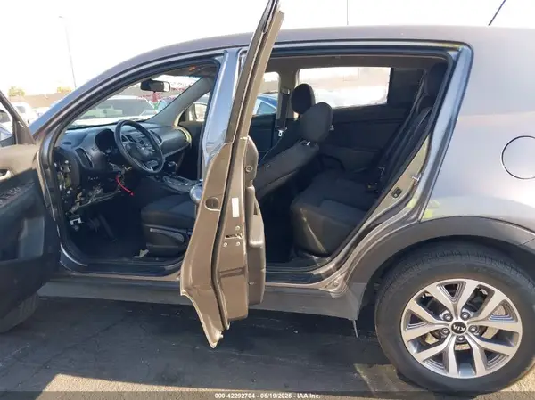 KNDPB3AC1G7873325 2016 KIA SPORTAGE - Image 8