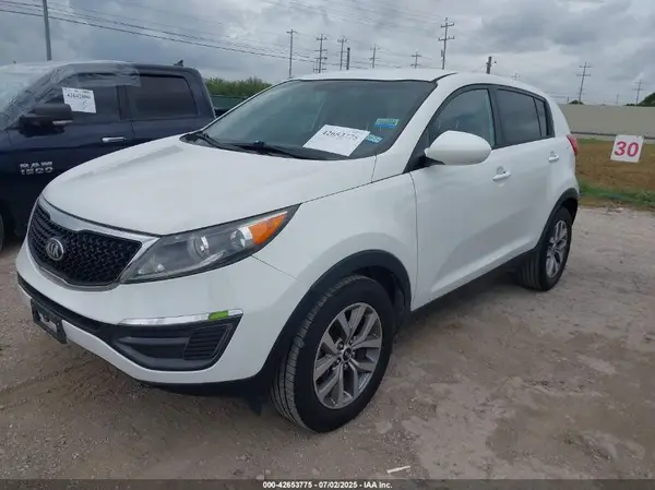 KNDPB3AC2G7810508 2016 KIA SPORTAGE - Image 2