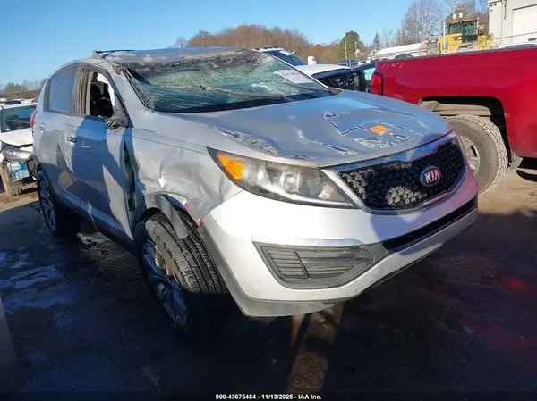 KNDPB3AC2G7811268 2016 KIA SPORTAGE - Image 1
