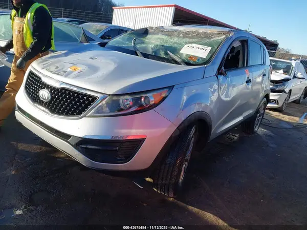 KNDPB3AC2G7811268 2016 KIA SPORTAGE - Image 2