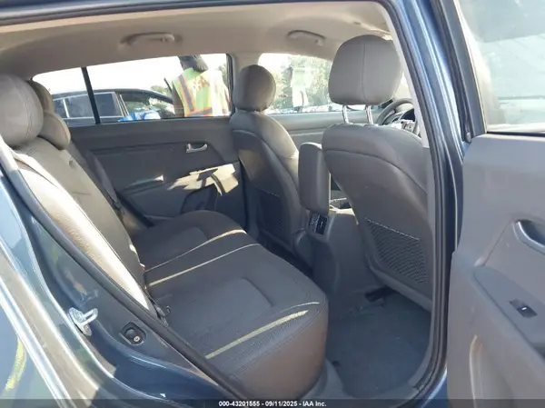 KNDPB3AC2G7819175 2016 KIA SPORTAGE - Image 8