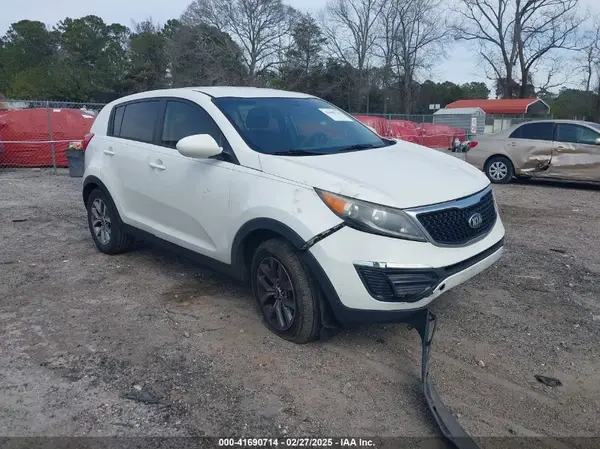 KNDPB3AC2G7823758 2016 KIA SPORTAGE - Image 1