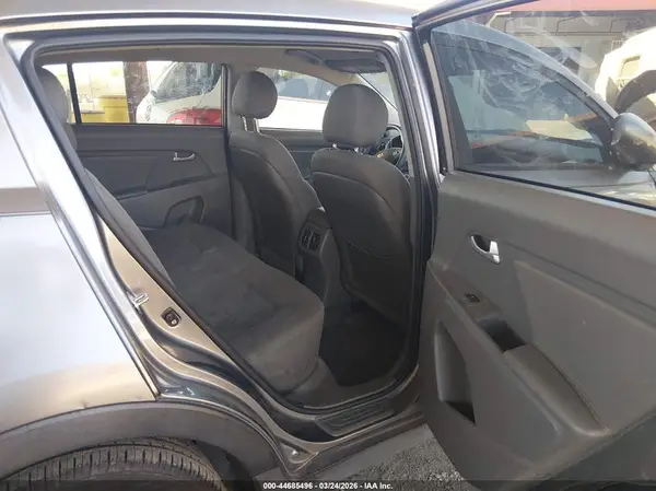 KNDPB3AC3G7810405 2016 KIA SPORTAGE - Image 8