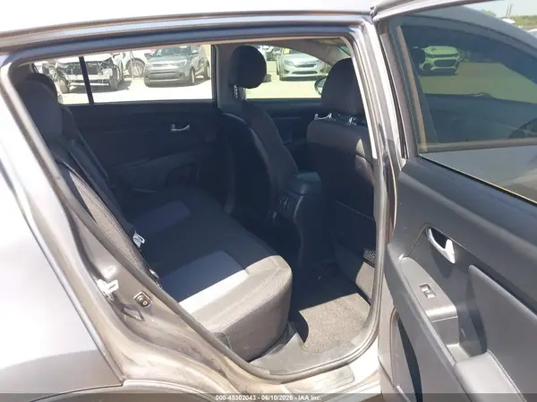 KNDPB3AC3G7856283 2016 KIA SPORTAGE - Image 8