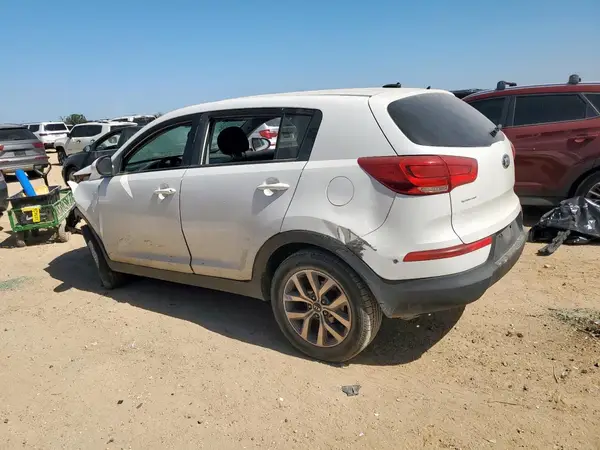 KNDPB3AC3G7864058 2016 KIA SPORTAGE - Image 2