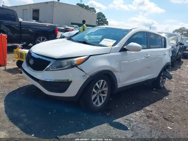 KNDPB3AC3G7870104 2016 KIA SPORTAGE - Image 2