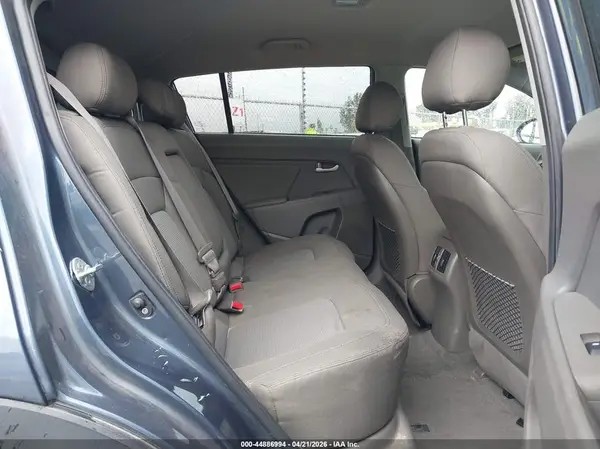 KNDPB3AC4G7809361 2016 KIA SPORTAGE - Image 8