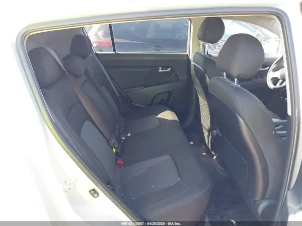 KNDPB3AC4G7812616 2016 KIA SPORTAGE - Image 8