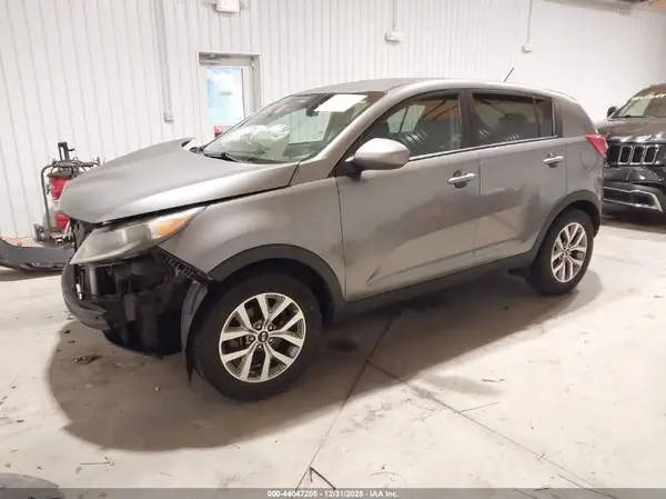 KNDPB3AC4G7819663 2016 KIA SPORTAGE - Image 2