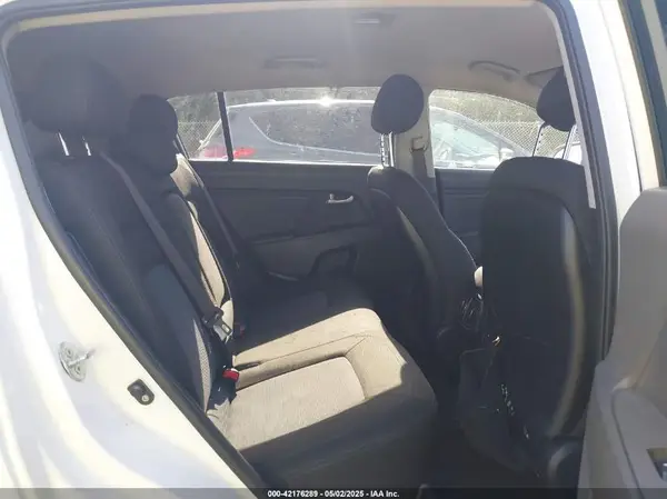 KNDPB3AC4G7837581 2016 KIA SPORTAGE - Image 8