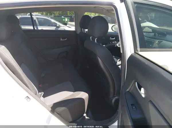 KNDPB3AC4G7857457 2016 KIA SPORTAGE - Image 8