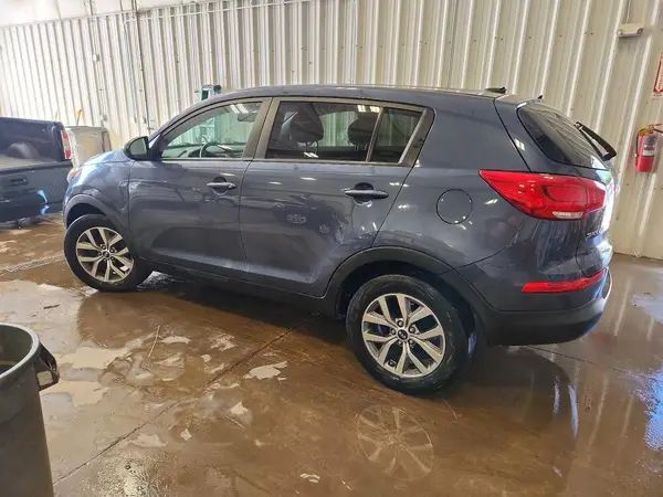 KNDPB3AC4G7869298 2016 KIA SPORTAGE - Image 2