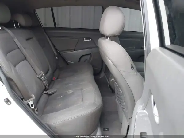 KNDPB3AC5G7866765 2016 KIA SPORTAGE - Image 8
