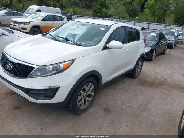 KNDPB3AC6G7794586 2016 KIA SPORTAGE - Image 2