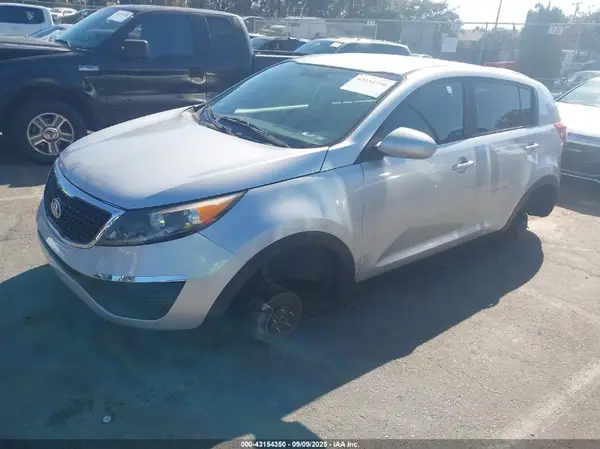 KNDPB3AC6G7809815 2016 KIA SPORTAGE - Image 2