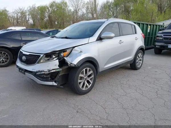 KNDPB3AC6G7811886 2016 KIA SPORTAGE - Image 2