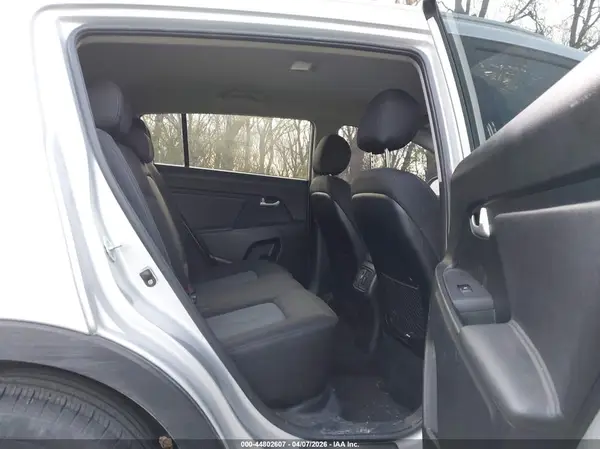 KNDPB3AC6G7811886 2016 KIA SPORTAGE - Image 8
