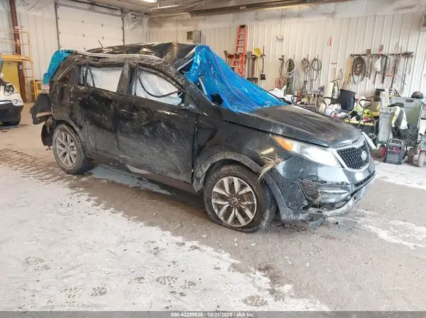 KNDPB3AC6G7827523 2016 KIA SPORTAGE - Image 1