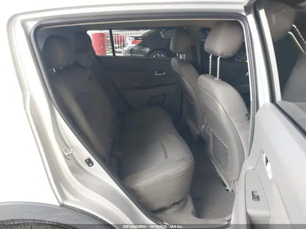 KNDPB3AC6G7845875 2016 KIA SPORTAGE - Image 8