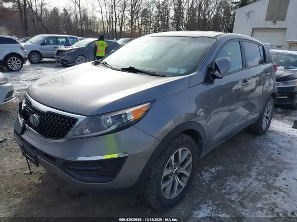 KNDPB3AC7G7879677 2016 KIA SPORTAGE - Image 2