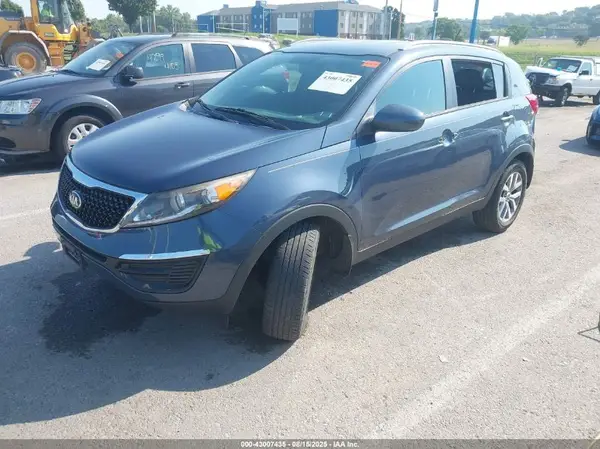 KNDPB3AC8G7799028 2016 KIA SPORTAGE - Image 2