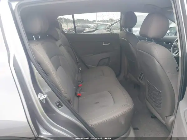 KNDPB3AC8G7813672 2016 KIA SPORTAGE - Image 8