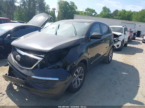 KNDPB3AC8G7819679 2016 KIA SPORTAGE - Image 2