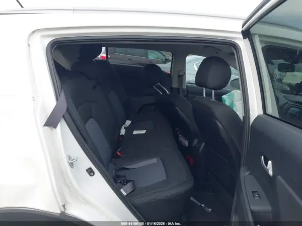 KNDPB3AC8G7826048 2016 KIA SPORTAGE - Image 8