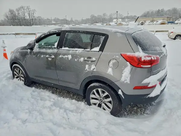 KNDPB3AC8G7833887 2016 KIA SPORTAGE - Image 2