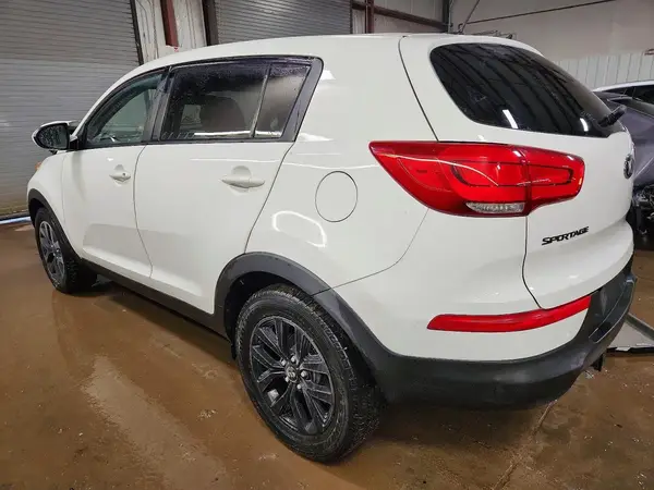 KNDPB3AC8G7837468 2016 KIA SPORTAGE - Image 2